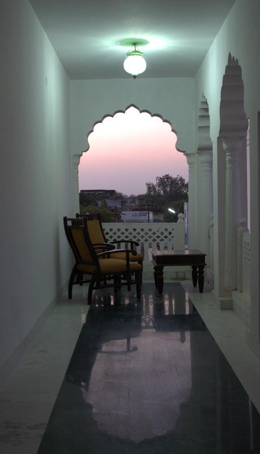Sirsi Haveli Hotel Джайпур Екстериор снимка